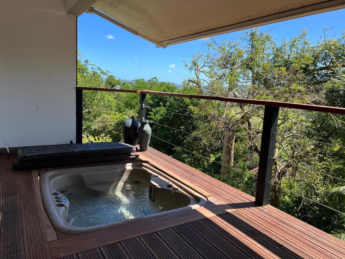 Appartement Avec Jacuzzi Et Vue Sur Le Golf Les Trois-Ilets Luaran gambar