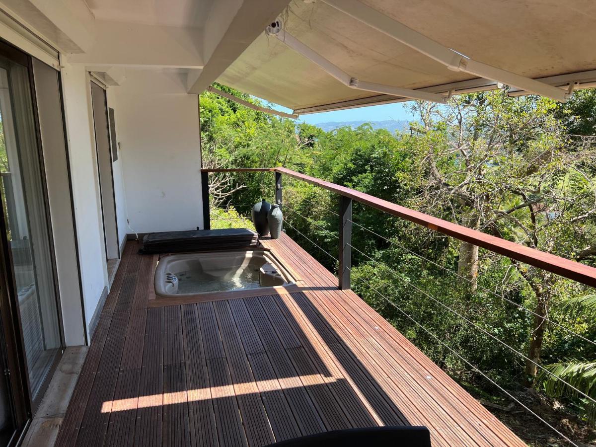 Appartement Avec Jacuzzi Et Vue Sur Le Golf Les Trois-Ilets Luaran gambar